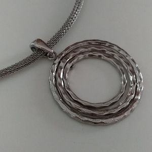 Choker w silver mesh wiring